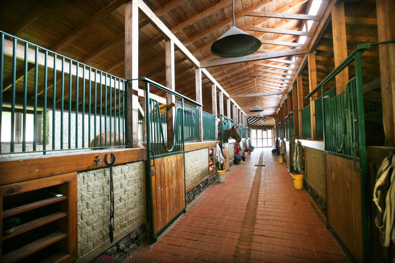 Stable Construction in Conroe, TX